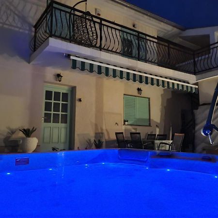 Holiday House Marea With Jacuzzi Цриквениця Екстер'єр фото