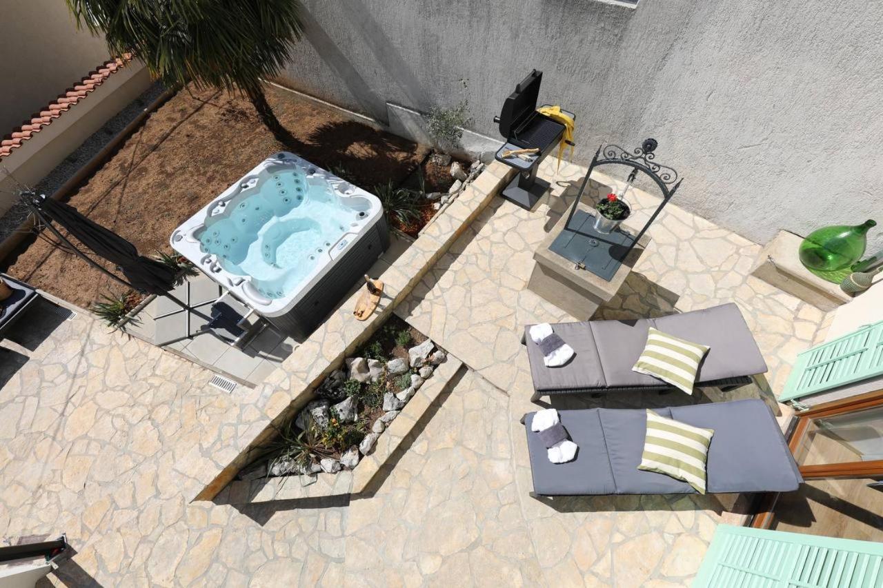 Holiday House Marea With Jacuzzi Цриквениця Екстер'єр фото