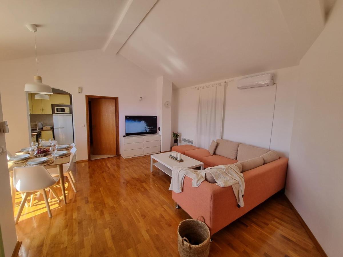 Holiday House Marea With Jacuzzi Цриквениця Екстер'єр фото
