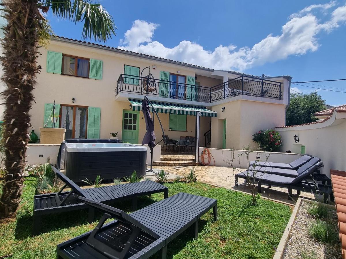 Holiday House Marea With Jacuzzi Цриквениця Екстер'єр фото